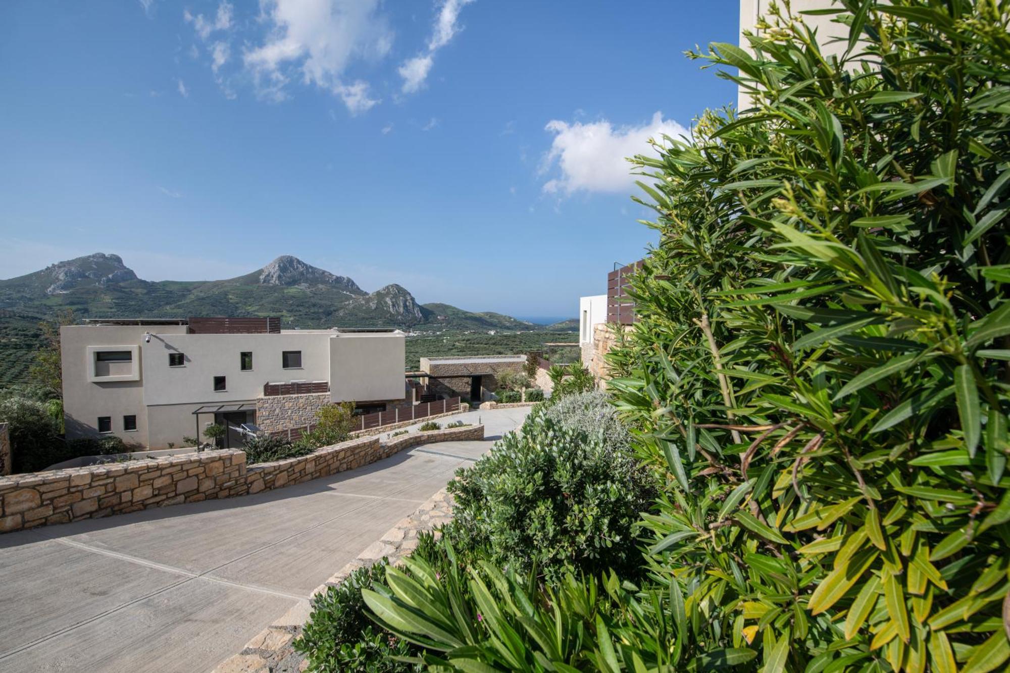 Porti Villas Aphrodite Asomatoi Екстериор снимка